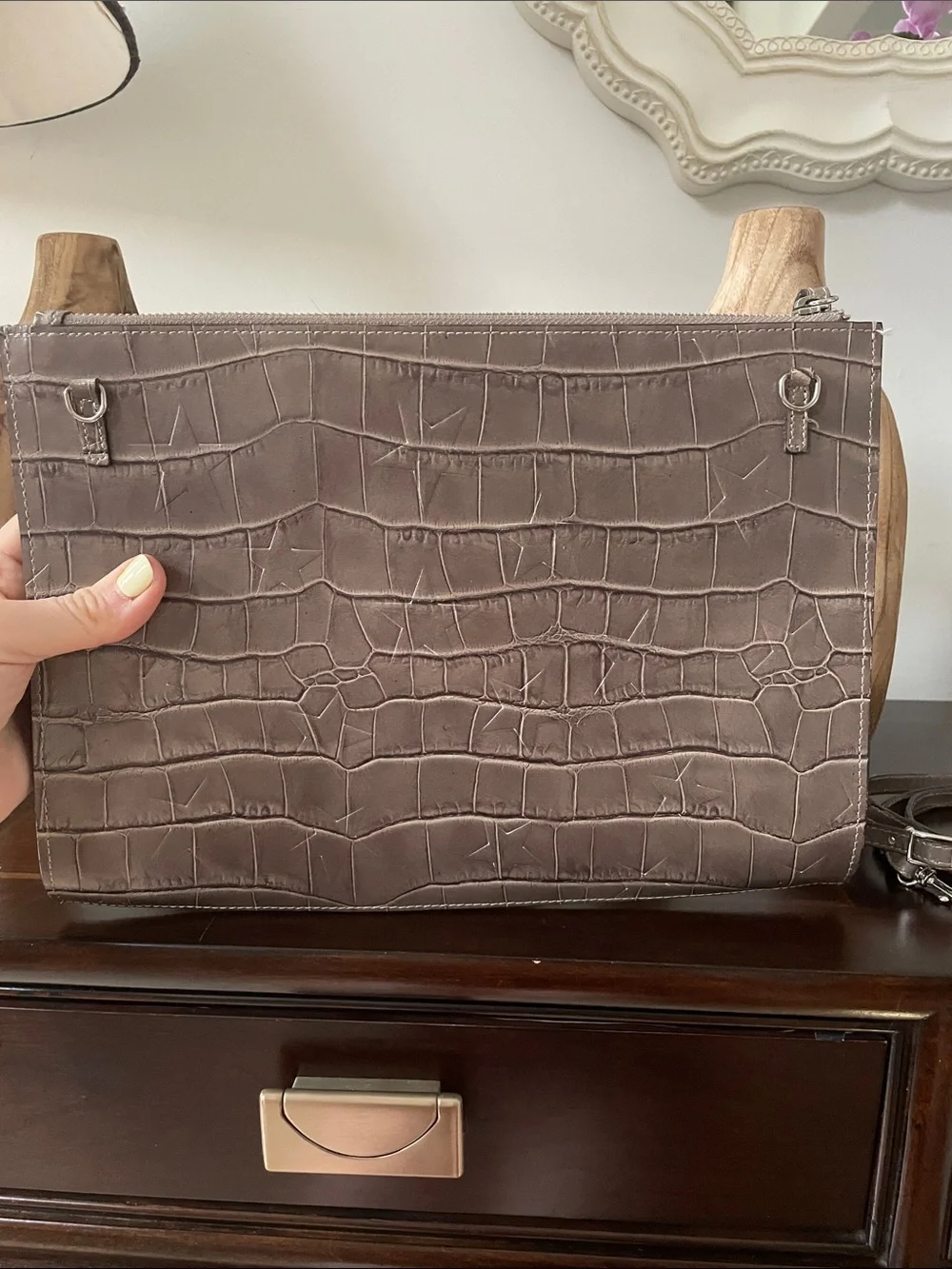 Taupe Croc-Embossed Leather Crossbody Bag Chain Made in Italy Claudia Firenze